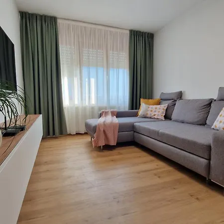Apartma Kofol *